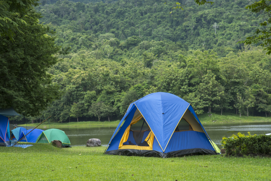 camping avec lac en France